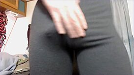 Man, this fit trap cumming and swallowing her own load is hot!