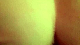 חברה רוכבת על הזין שלי חזק מאוד