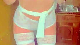 Mostrando Mi Culo Y Pequeñas Tetas