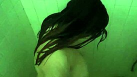 Recording my horny stepmother bathing in the tub