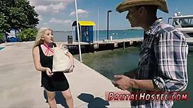 Russa 18+ amarrada em bondage extremo