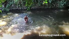 British milf fingering outdoors in the wild