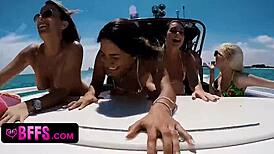 عطلة الربيع في ميامي تتحول إلى نيك جنسي