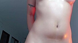 Latina Milf bontot besar jilat dan lancap kuat