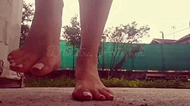 Bare Feet Fetish Display