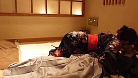 Super beautiful oiran has naughty sex with emu yumi 😍💥