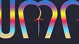 Brazílská roztomilá mladá 18+ Larinha dostane do prdele v triu s dvojitým análem