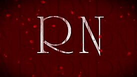 Søde patter i høje hæle backstage