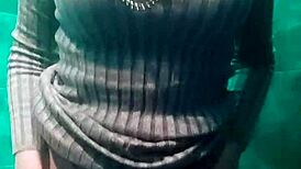 dancing minx visits the public toilet at the club for a break