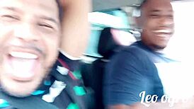 Brasiliansk amatør Bárbara Lioness får vild røvfik på karnevalsfest