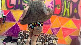 ela sentou e quicou fundo