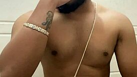 put your cum in my mouth and i'll swallow it.