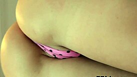 Jag älskar att slicka min flickväns fitta i grym lesbisk action