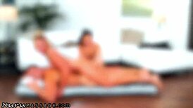 Jane Wilde gives birthday massage session