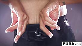 Sexy MILF Dana Vespoli Shows Off Her Nude Curves!