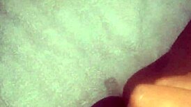 BBW gordita provoca coño con su vibrador rosa favorito