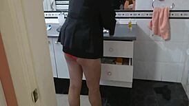 Zbiral sem videe vohunjenja za svojo 58-letno ženo v kopalnici