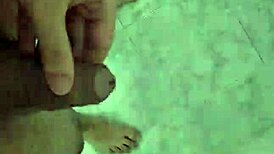 Twink pisses deliciously in the shower