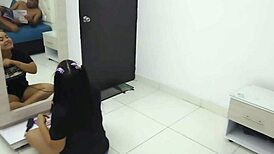 que rico follar por primera vez con mi padrastro me trata como toda una perra-highlight-