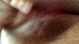 Chavita cachonda 18+ estira coño apretado