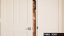 Caught Sexy Roommate Masturbating in Dorm Secretly