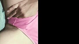 Mi Prima Cachonda Se Graba Mientras Se Masturba y Me Lo Envía