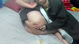 แหย่หีนำไปเย็ดข้างๆ