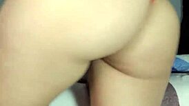 Teen Dancing Reggaeton Mix On Webcam