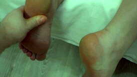 Hey, watch this prurient man lick his wench to a real orgasm!