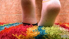 Keeani Slutty 18+ Socks Footjob Action