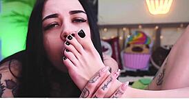 dude, i’m obsessed with worshiping her feet and petite pussy right now