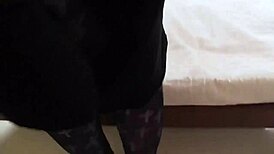 Hey, watch this German hooker sucking while on the phone!