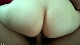 Szeretnéd nézni, ahogy a vastag seggű feleségemet doggyban döngölik keményen?