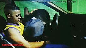 POLICIAL FEMININA FUCKING BIG COCK INSIDE CAR FETISH