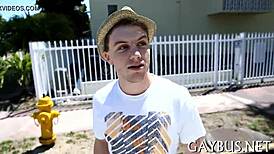 Enjoying a hot bareback blowjob from a guy in POV 😘