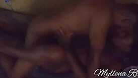 Amateur couple enjoys sensual massage leading to orgasm 😍