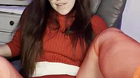 Carolina Iena Gets Wet Pussy Fingered