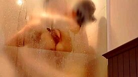 vợ ẹp bị ịt trong phòng tắm cum in mouth