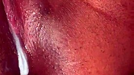 Watch her pussy squirt in the backseat