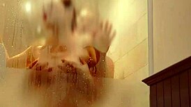 Manželka ošukaná v koupelně, sperma do pusy