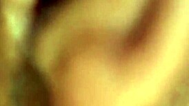 Watch her pussy squirt in the backseat