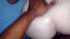 Estava doente e a novinha me curou com seu cu e a buceta