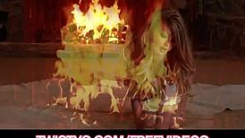 Staci Silverstone Masturbates