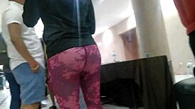found this irresistible nalgona in leggings