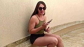 Beautiful Married Woman Flashes and Gives Oral to Delivery Guy to Avoid Paying for Gas.