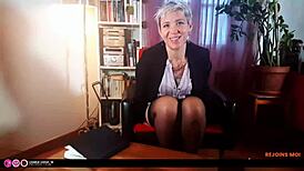 Ta banquiere est une vraie salope, jerk off now