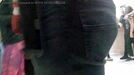 found this irresistible nalgona in leggings