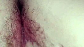 Kali pertama pepek diterokai dalam rakaman close-up amatur mentah