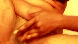 Queensandy squirts on webcam!