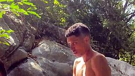 sexo en la selva follando a chica desconocida en río colombia con monster cock